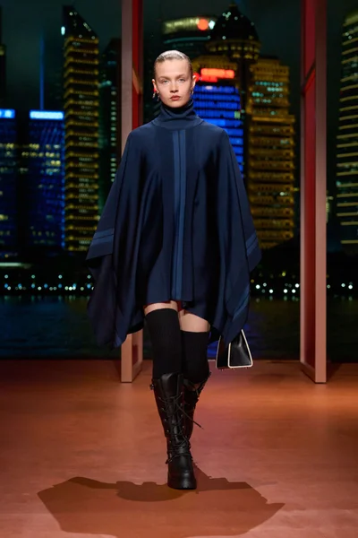 Look 52
